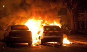 Cars-on-fire-in-Bristol--007